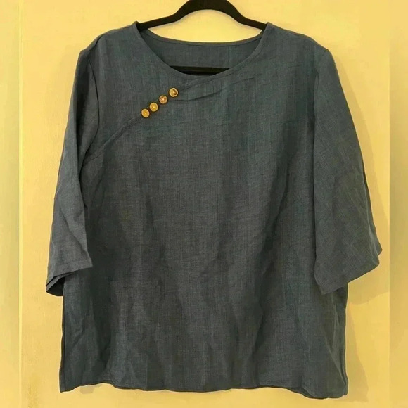 3/4 length sleeve top with beautiful button detail size XL (K109) - Picture 1 of 9